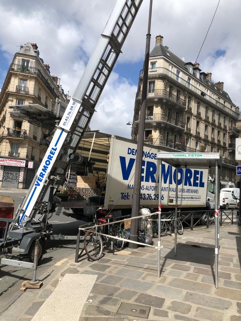 Demenageur Monte-meuble Paris-9-Vermorel